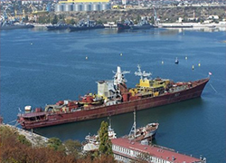ЧФ России затопил свой корабль, заблокировав украинцам выход в море