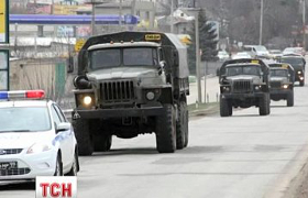 В Симферополь въехали 70 грузовиков с российскими военными