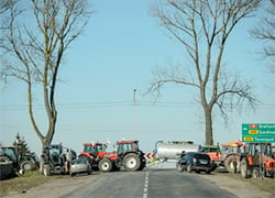 Польские фермеры заблокировали дорогу в Беларусь