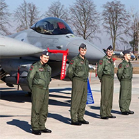 Польша отправит в Литву четыре истребителя