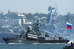 Караблі Чарнаморскага флоту пераводзяць з Наварасійска ў Крым
