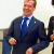 Новый хит: Медведев пляшет под песню украинских ультрас