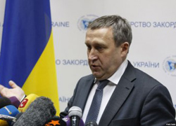 МИД Украины: Не намерены принимать какие-либо решения под давлением России