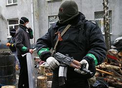 Вооруженные лица заняли административные здания в донецком Енакиево