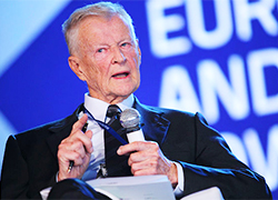 Brzezinski: West should provide military assistance to Ukraine