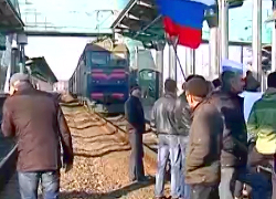 Боевики заблокировали железную дорогу под Донецком