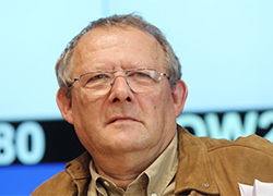 Adam Michnik receives Lithuania's Freedom Prize