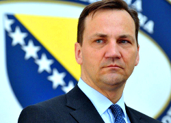 Radoslaw Sikorski: Russia will pay terrible price