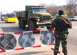 Боевики окружают Донецк своими блокпостами
