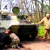 Запорожские крестьяне помогают ремонтировать военную технику