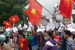 Штурм завода во Вьетнаме закончился гибелью десятков человек