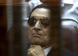 Мубарак приговорен к трем годам тюрьмы