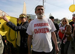 Jury Rubcou: Policemen didn’t return “Lukashenka, go away” T-shirt