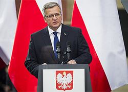 Komorowski: Sales of armaments to Ukraine could not be excluded
