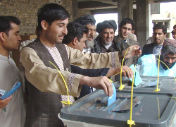 Жители Афганистана выбирают президента