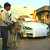 Негодующий автовладелец отбуксировал свой Jaguar в сервис на ослах