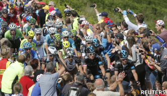 Удзельнікі Tour de France скардзяцца на аматараў «сэлфі»
