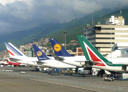 В аэропортах Венесуэлы берут деньги за воздух