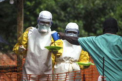Либерия ввела чрезвычайное положение из-за вируса Эбола