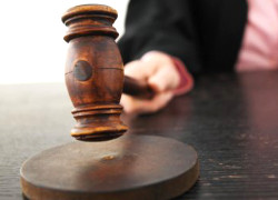 Суд признал незаконным арест Давыдовой по обвинению в госизмене