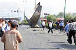 Самолет с 40 пассажирами разбился в Тегеране