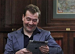 Хакеры рассказали о секретном «Твиттере» Медведева