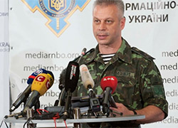 СНБО Украины: Россия отправляет в Донбасс оружие и боевиков