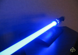 Ученые случайно создали настоящий световой меч