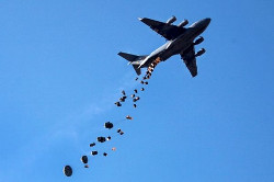 Авиация США сбросила оружие курдам у Кобани