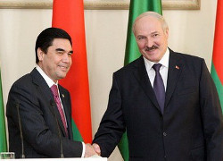 Лукашэнка і Бердымухамедаў заклалі «туркменскую выспу» ў Менску