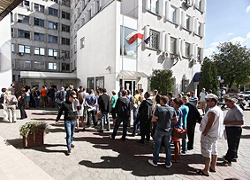 Польшча пачала выдаваць беларусам візы на два гады