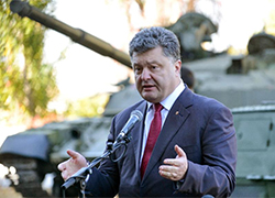 Порошенко: Трагедию в Донбассе остановит сильная армия
