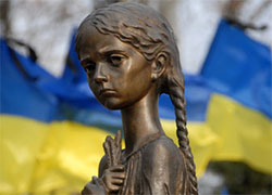 Украина поминает 10 миллионов жертв Голодомора
