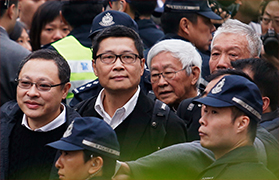 Лідары пратэстаў у Ганконгу здаліся паліцыі