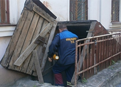 Минчан оштрафуют за хлам в подвалах