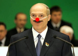 Лукашенко устроил маскарад
