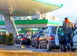 Gasoline prices increase by 4.7 per cent