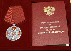 Путин наградил 25-летнего сына Сечина за «многолетний труд»