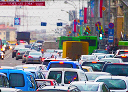 Месть за парковку: в Минске неизвестный пробил колеса у 11 автомобилей