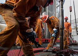 Кошт нафты АПЕК зноў абрынуўся ніжэй за $44