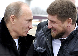 Кадырову вручили шестую награду за месяц