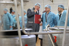 Workers of Slonim milk plant asked to inform on collegues