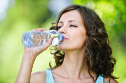 Диетологи рассказали, как нужно правильно пить воду