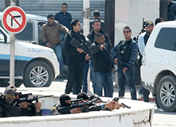 У выніку нападу ў сталіцы Туніса загінулі 19 чалавек