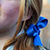 Саратовскую школьницу вызвали в ФСБ из-за желто-синих лент в косах