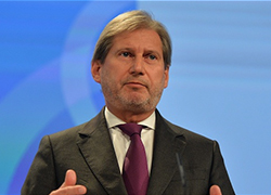 EU Commissioner Johannes Hahn flies to Minsk