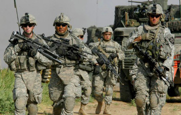 NATO перакідвае да мяжы з Расеяй 2,5 тысячы вайскоўцаў і 500 адзінак тэхнікі