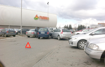 В Минске трое водителей не поделили парковку