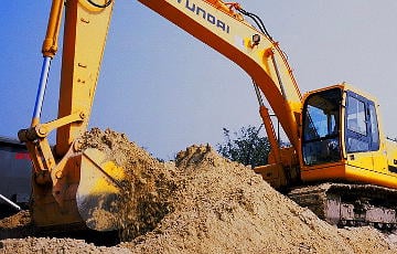 В Гродно рабочий экскаватором выкопал минометный снаряд образца 1916 года