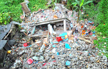 В столице Непала разрушены дома из-за мощных подземных толчков